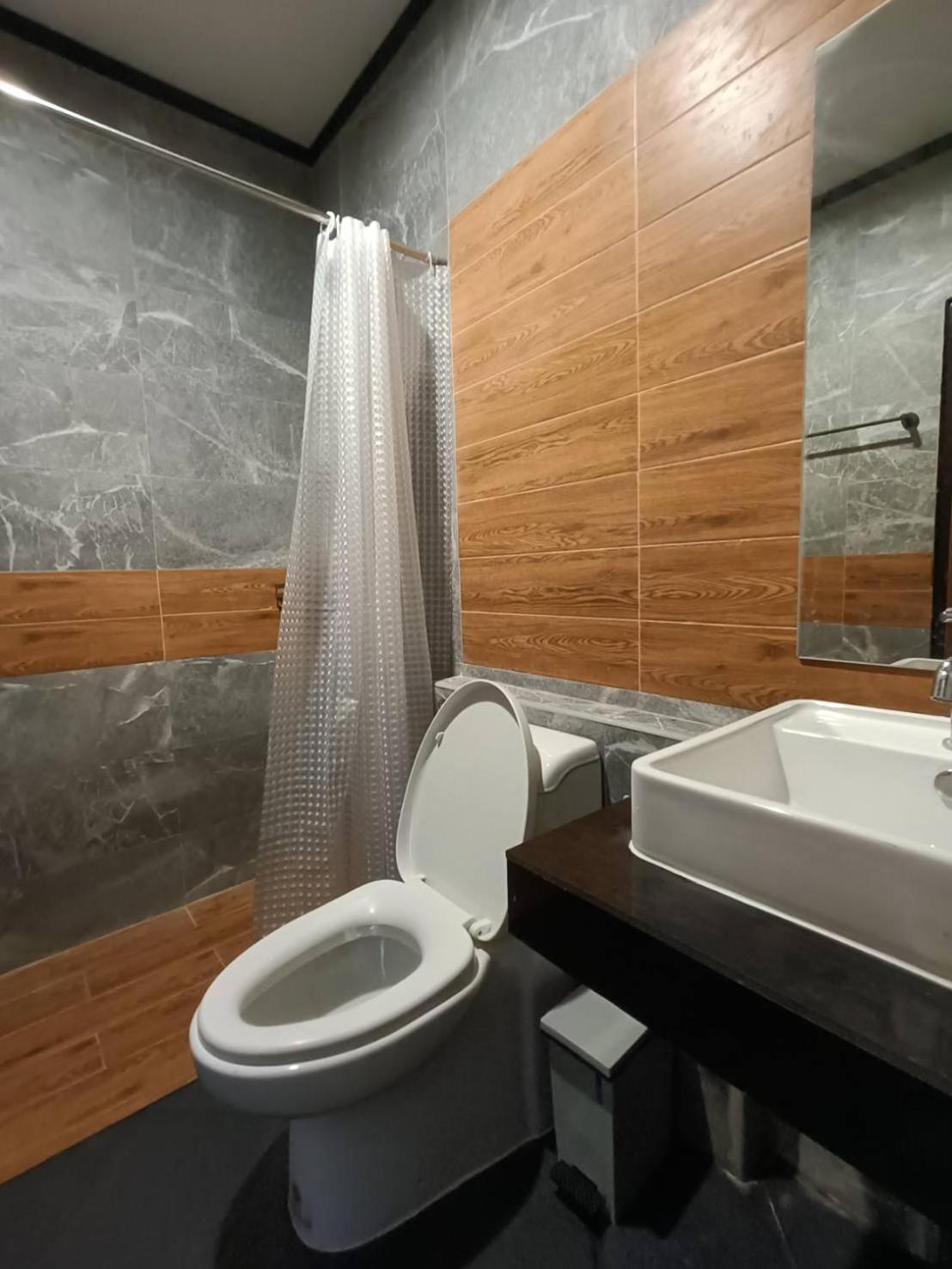 Lanta Chaolay Hostel Ko Lanta Kültér fotó